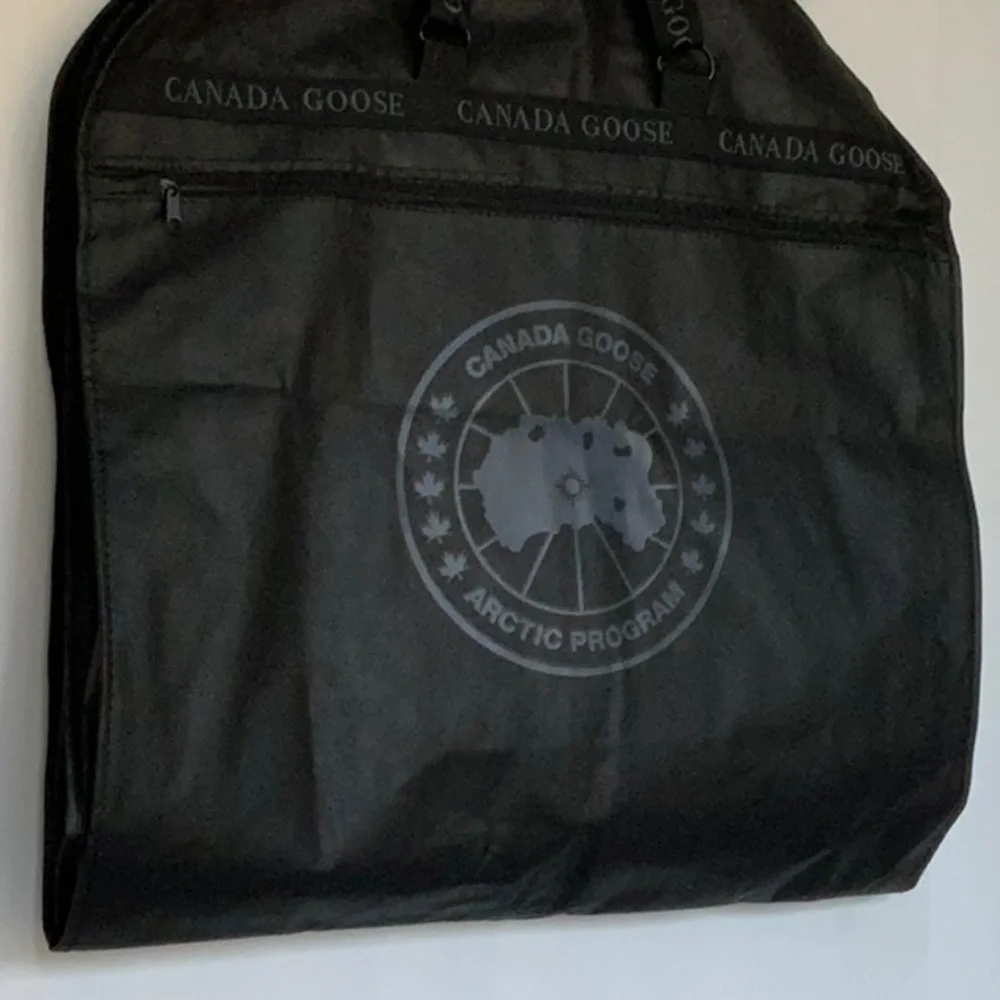 Canada Goose Black Garment Bag with Logo BLACK Canada Goose garment bag